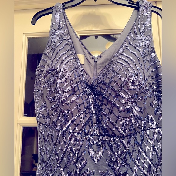 Elegant evening gown. Shoe length. - Picture 2 of 4